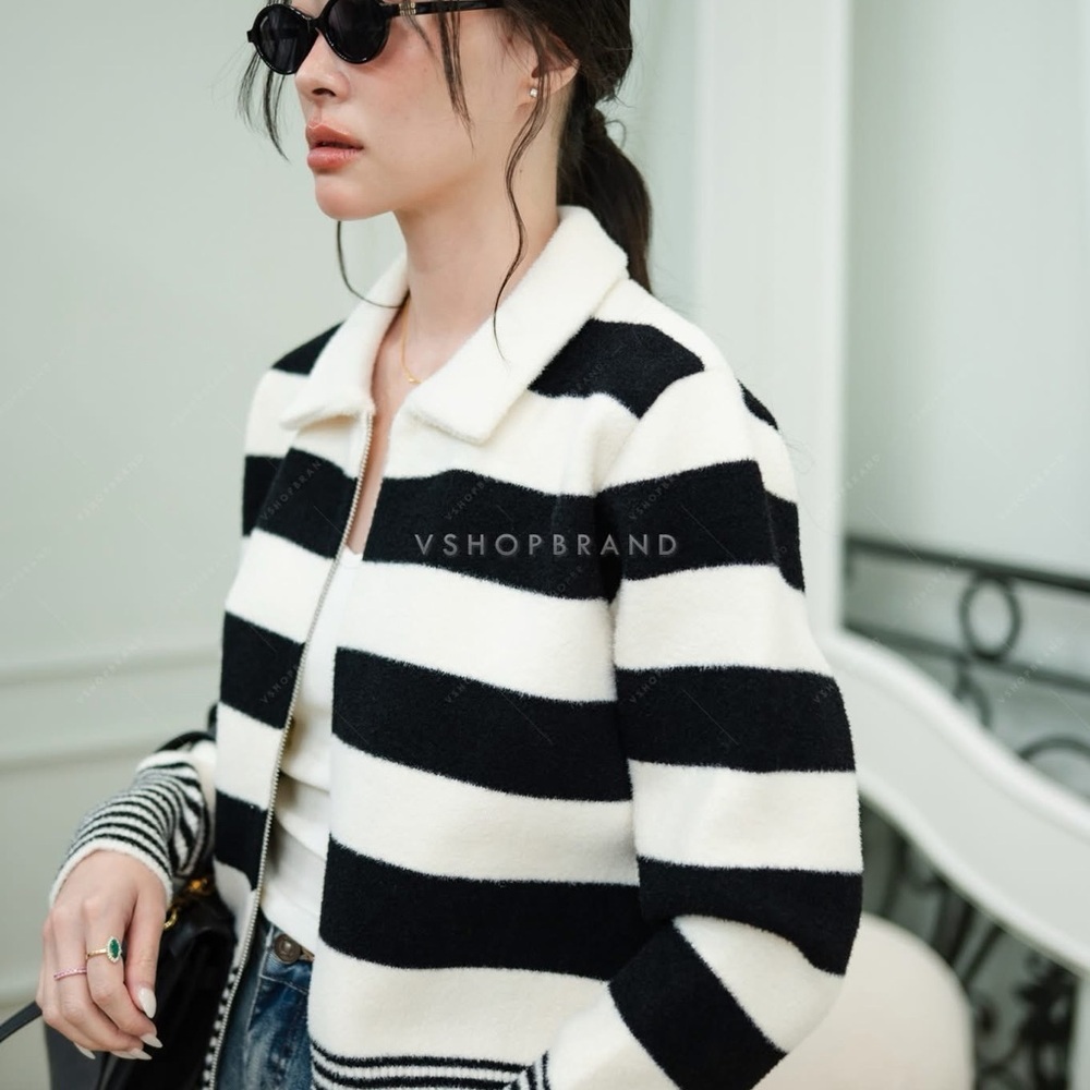 Black & White Knitted Jacket - Picture 2 of 8